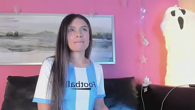 Tiffanysurez  online show from October 3, 8:28 pm