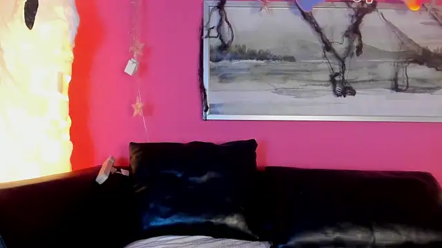 Tiffanysurez  online show from October 29, 8:43 pm