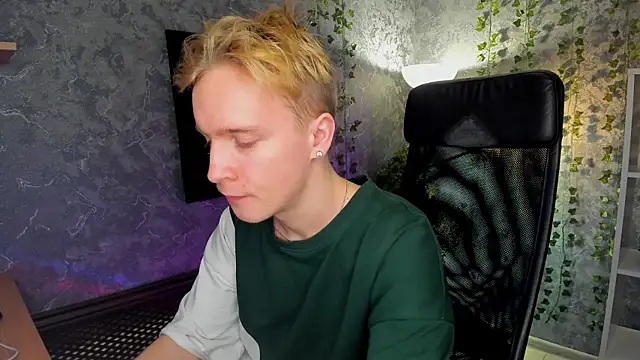 AlexxSweet online show from December 21, 7:35 am