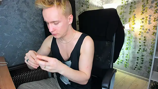 AlexxSweet online show from January 17, 7:30 am