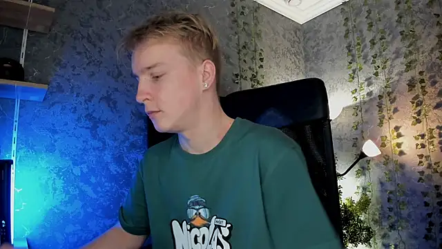 AlexxSweet online show from October 12, 6:34 am