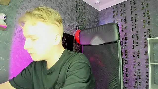 AlexxSweet online show from February 14, 7:05 am