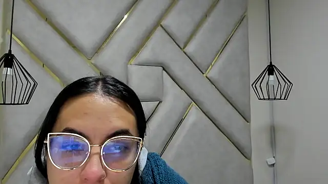 nalalye cruzz  online show from February 27, 2:42 am