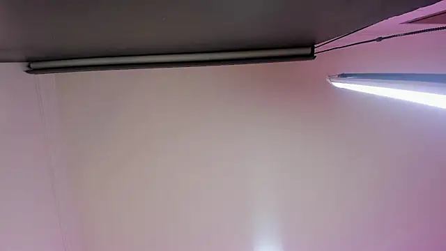 nalalye cruzz  online show from March 4, 2:39 am