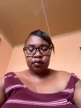 Snapshot of ZOQULUx chatting on December 2, 11:34 am ZOQULUx online show from December 2, 11:34 am