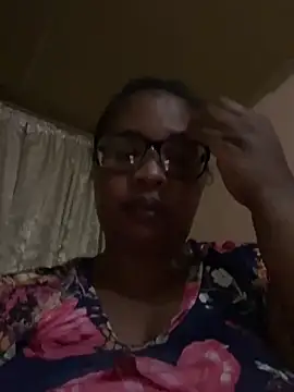 Snapshot of ZOQULUx chatting on December 20, 8:12 pm ZOQULUx online show from December 20, 8:12 pm