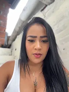 Luisa Fernandaa online show from April 16, 6:41 pm