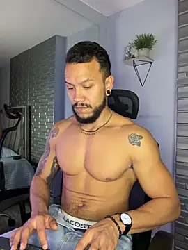 ARON TAYLER01 online show from December 23, 10:24 am