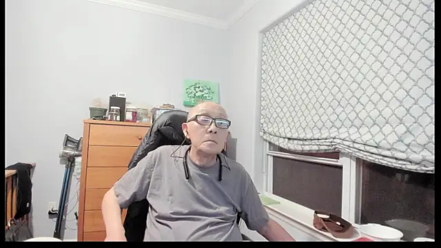 Snapshot of daver-man chatting on October 5, 11:13 pm daver-man online show from October 5, 11:13 pm