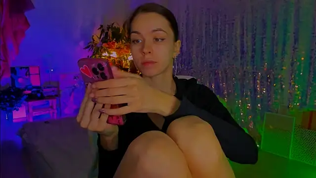 Snapshot of poli__ chatting on December 17, 3:51 pm poli online show from December 17, 3:51 pm