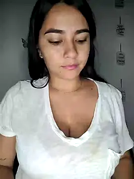 alison villalobo online show from October 26, 1:44 am