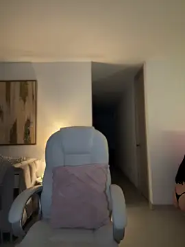 Snapshot of Im_Valentina chatting on December 16, 11:10 pm Im Valentina online show from December 16, 11:10 pm