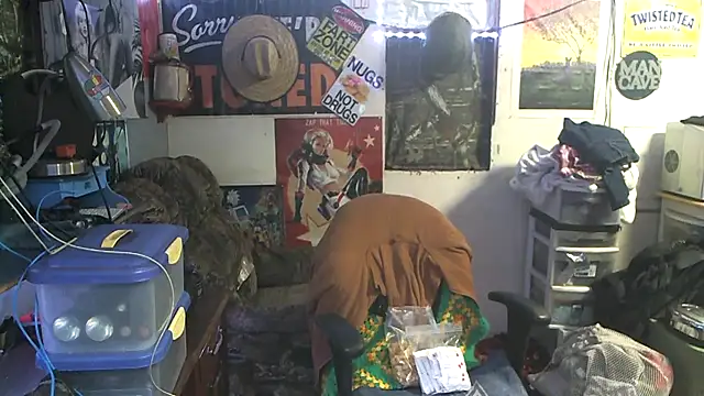 CloudDadddyyy420 online show from November 11, 7:58 pm