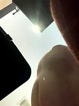 Snapshot of TheGAPEgatsby92 chatting on October 25, 8:00 am TheGAPEgatsby92 online show from October 25, 8:00 am