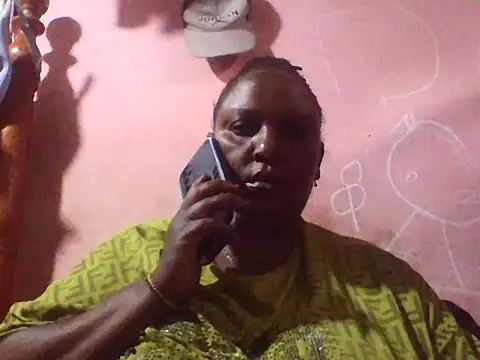 Snapshot of big_clits chatting on May 10, 6:40 am big clits online show from May 10, 6:40 am