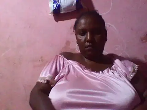 Snapshot of big_clits chatting on June 22, 4:15 pm big clits online show from June 22, 4:15 pm