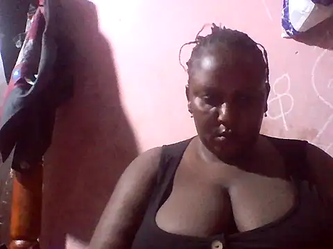 Snapshot of big_clits chatting on June 26, 12:59 am big clits online show from June 26, 12:59 am