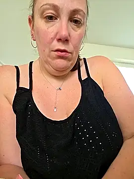 Wisie Cutie online show from March 18, 10:40 am