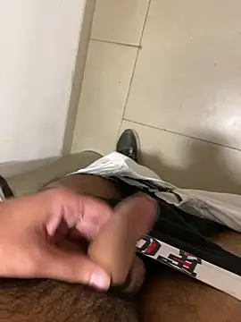 Snapshot of par_0111 chatting on February 12, 9:48 am par 0111 online show from February 12, 9:48 am