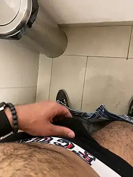 Snapshot of par_0111 chatting on February 24, 3:48 am par 0111 online show from February 24, 3:48 am