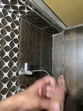 Snapshot of par_0111 chatting on March 1, 10:06 am par 0111 online show from March 1, 10:06 am