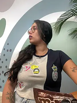 Snapshot of Annya-sweet chatting on February 11, 2:46 pm Annya-sweet online show from February 11, 2:46 pm