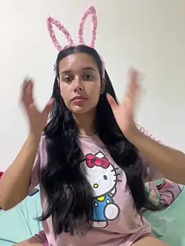 Snapshot of Annya-sweet chatting on February 26, 12:49 am Annya-sweet online show from February 26, 12:49 am