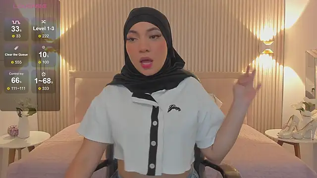 Snapshot of Sooffii_1 chatting on January 25, 2:26 am Sooffii 1 online show from January 25, 2:26 am