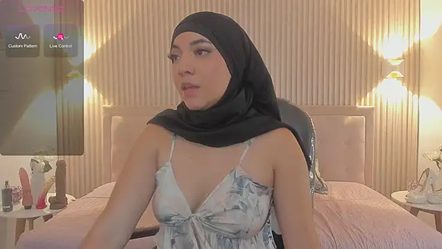 Snapshot of Sooffii_1 chatting on January 29, 2:19 am Sooffii 1 online show from January 29, 2:19 am