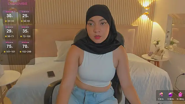 Snapshot of Sooffii_1 chatting on February 14, 2:18 am Sooffii 1 online show from February 14, 2:18 am