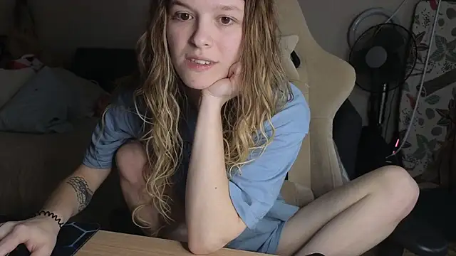 Snapshot of Nate__ chatting on November 25, 4:12 am Nate online show from November 25, 4:12 am