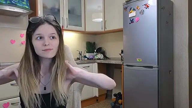 Snapshot of Nate__ chatting on February 27, 8:25 am Nate online show from February 27, 8:25 am