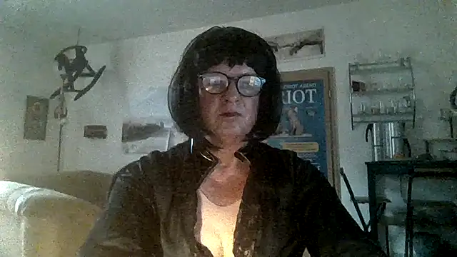 Seltsamoder online show from November 28, 12:30 pm