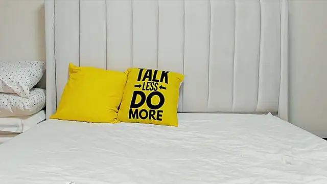  heavenlysent online show from March 23, 1:20 am