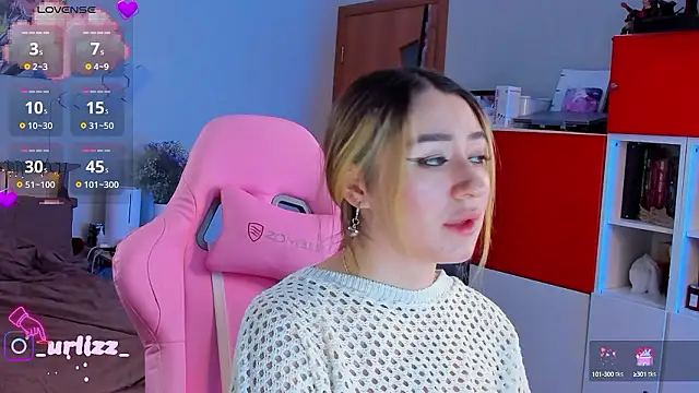 Snapshot of Fiona-Love chatting on December 2, 9:28 pm Fiona-Love online show from December 2, 9:28 pm