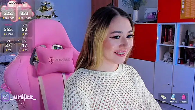 Snapshot of Fiona-Love chatting on December 24, 8:16 pm Fiona-Love online show from December 24, 8:16 pm