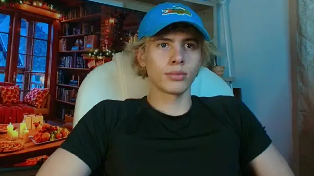 Snapshot of dimitri_tv chatting on December 16, 5:29 pm dimitri tv online show from December 16, 5:29 pm