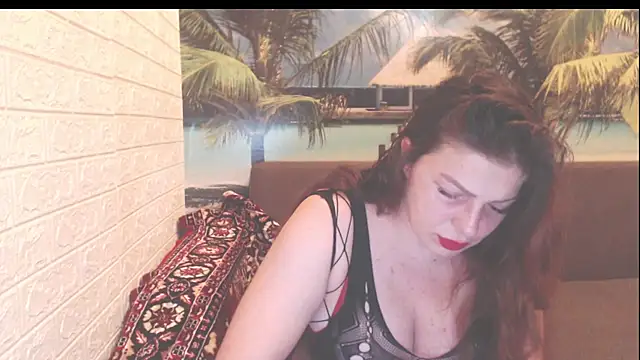 Snapshot of Queen__Natasha chatting on October 23, 8:18 pm Queen Natasha online show from October 23, 8:18 pm