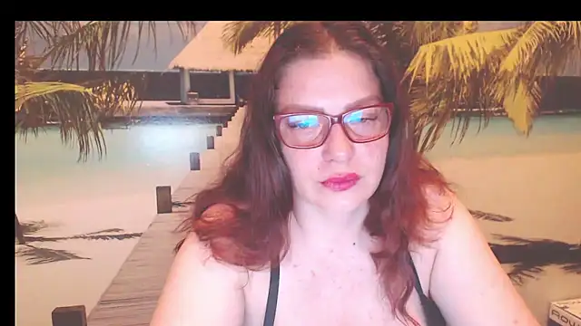 Snapshot of Queen__Natasha chatting on June 5, 10:04 pm Queen Natasha online show from June 5, 10:04 pm
