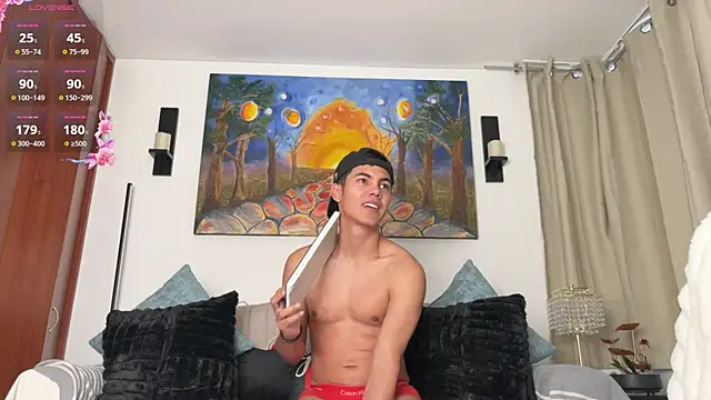 Snapshot of Adams_ricci chatting on June 26, 11:14 am Adams ricci online show from June 26, 11:14 am