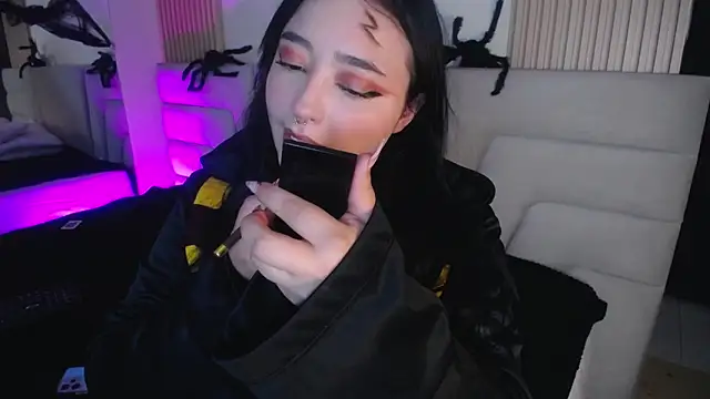 Miss Loise online show from October 31, 3:51 am