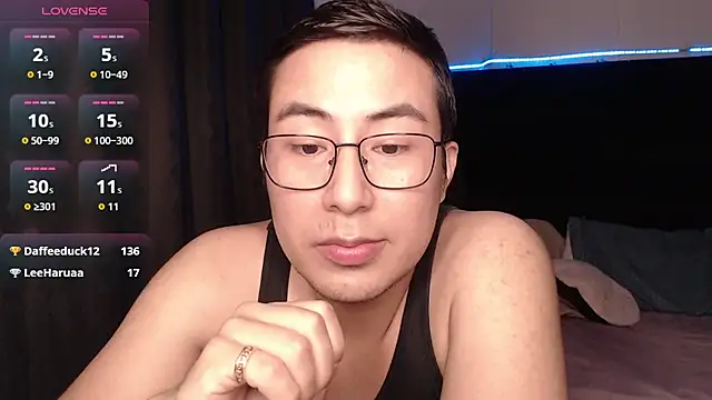 andrewmhilton  online show from January 7, 5:43 am