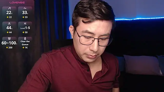 andrewmhilton  online show from April 15, 4:52 am