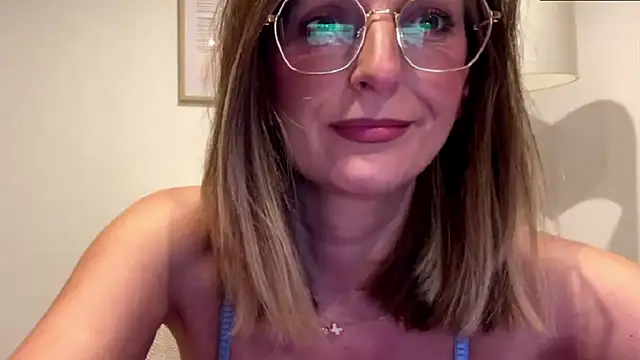 HornyJudith online show from November 29, 7:17 pm