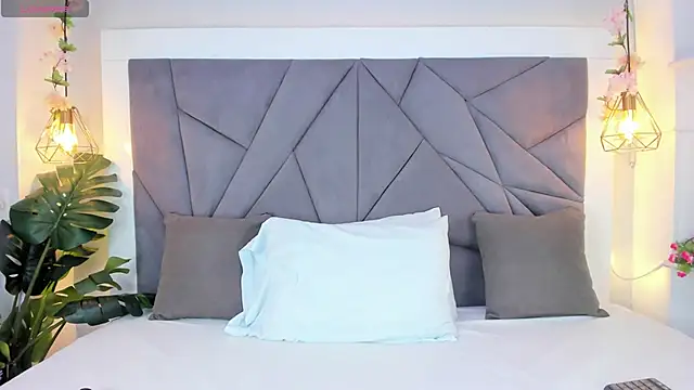 KiarhaTrixie online show from October 14, 11:22 am