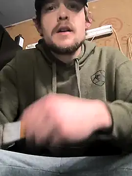 Snapshot of Midwestalpha chatting on February 9, 7:27 am Midwestalpha online show from February 9, 7:27 am