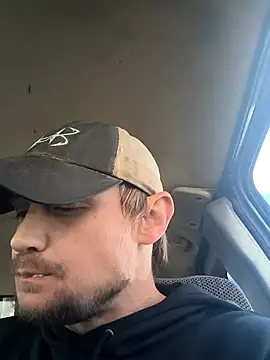 Snapshot of Midwestalpha chatting on November 9, 7:45 pm Midwestalpha online show from November 9, 7:45 pm