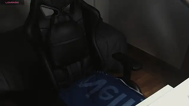 cutehairymacho online show from March 2, 6:40 pm