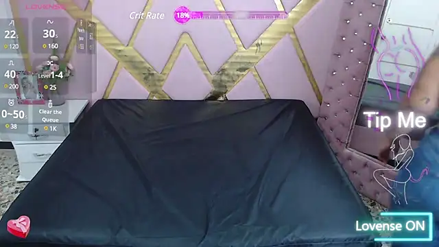 Snapshot of ChloexBigAss chatting on March 19, 8:11 pm ChloexBigAss online show from March 19, 8:11 pm