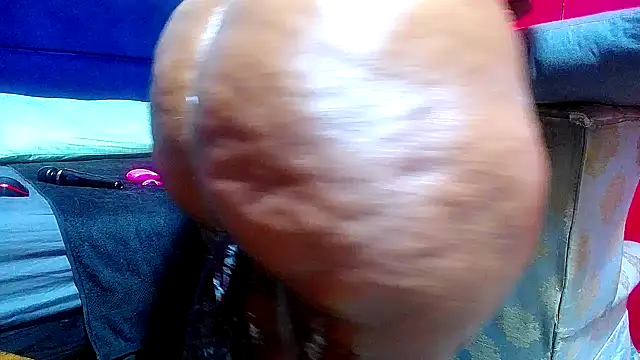 Snapshot of Lelety79 chatting on January 5, 5:27 pm Lelety79 online show from January 5, 5:27 pm